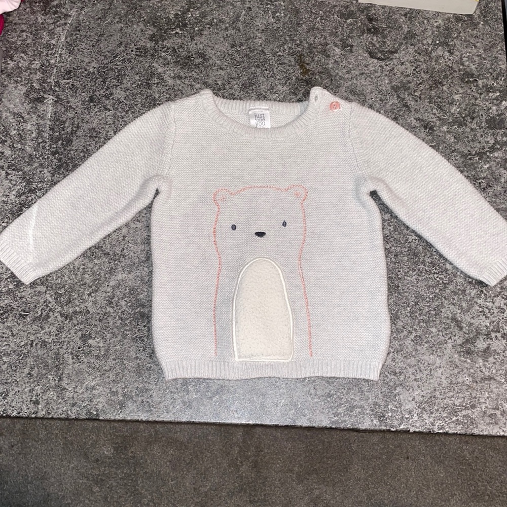 9 month old sweater (GIRLS)